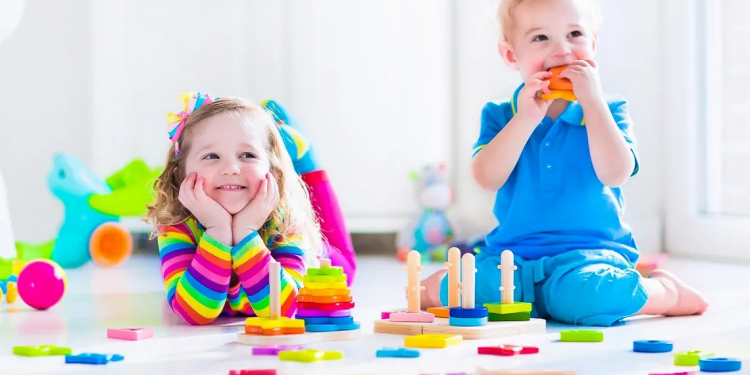 اسباب بازی مناسب نوزادان