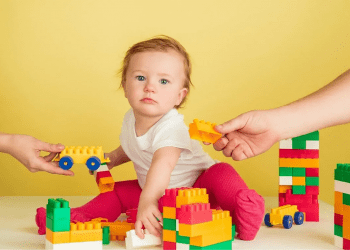 راهنمای انتخاب اسباب بازی برای سنین مختلف